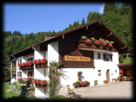 Berghof Mehlan - Gstehaus - Ferienwohnungen Oberstdorf - Ferienwohnungen Fischen - Fewos mit wunderbarem Blick auf die Berge von Oberstdorf